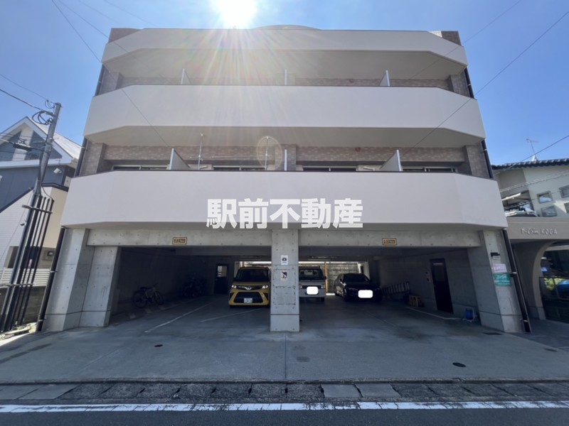 久留米市津福本町のマンションの建物外観