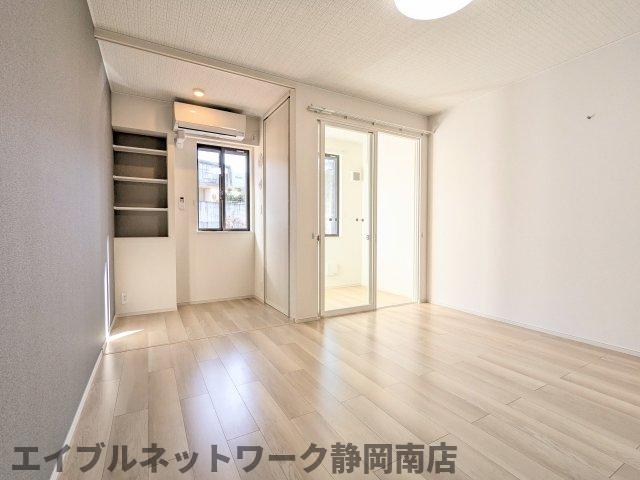 その他　こちらのリビングで趣味の時間をお楽しみください