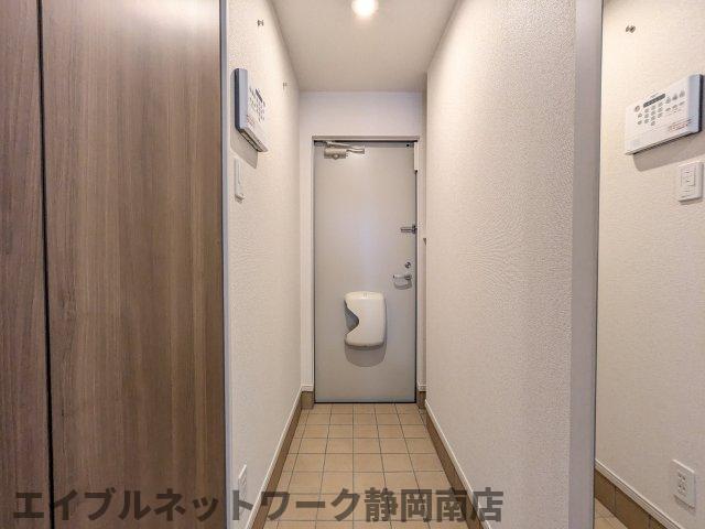 玄関　シンプルで使いやすい玄関です