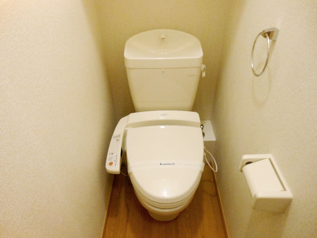 レオパレスクレストのトイレ写真