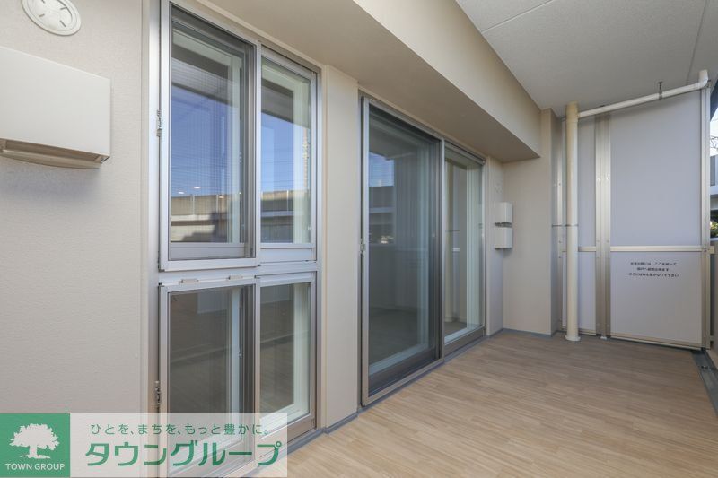 【船橋市若松のマンションのエントランス】