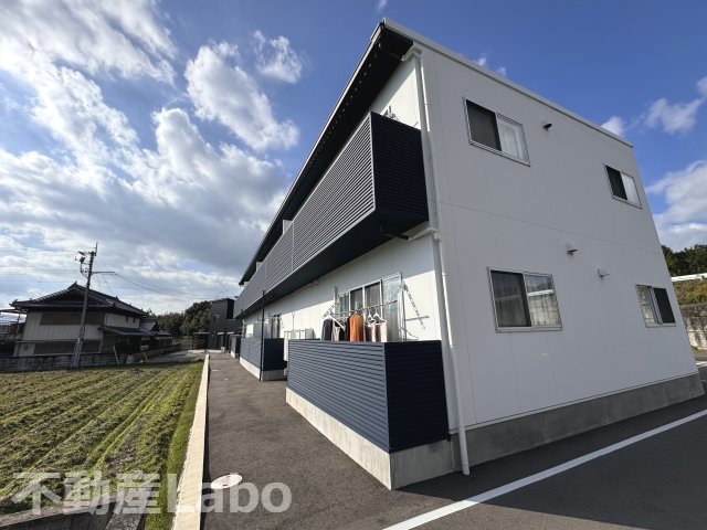 徳島県美馬市脇町字拝原（マンション）の賃貸物件の外観