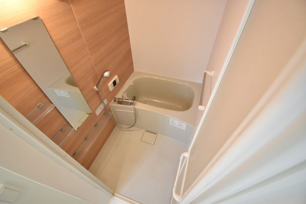 バス・シャワールーム　追い炊き機能付き