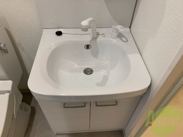 洗面設備　なんと洗面所が独立しています。慌ただしい朝でも大丈夫ですね。