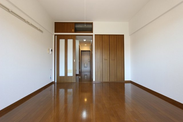 居室・リビング　同物件別号室の写真です。