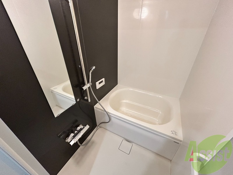 バス・シャワールーム　キレイでゆっくりくつろげるユニットバスが付いています。