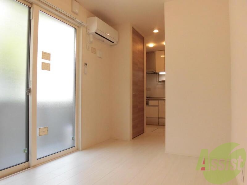 居室・リビング　白を基調」とした明るいリビングです