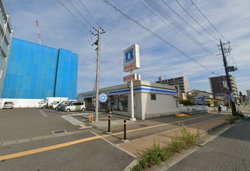 コンビニ　ローソン　奈良西大寺南町店（コンビニ）まで187m