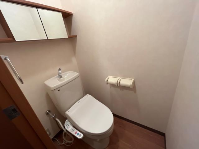 トイレ　シャワー付トイレ