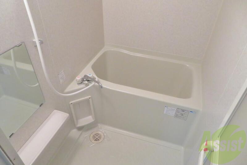 バス・シャワールーム　バスルームは一日の疲れを癒す大切な場所です。