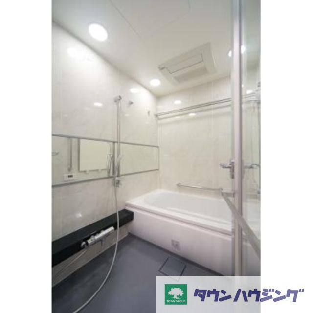 バス・シャワールーム　※写真は同タイプ住戸です。