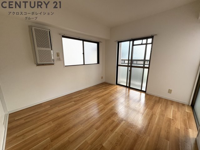 居室・リビング　広々としたリビングです！