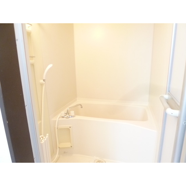 バス・シャワールーム　別部屋の写真のため現況優先でお願いします