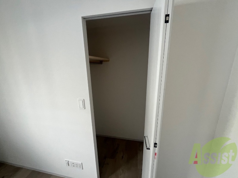 収納　洋室にはクローゼットがあるのですっきり片付きそうです。