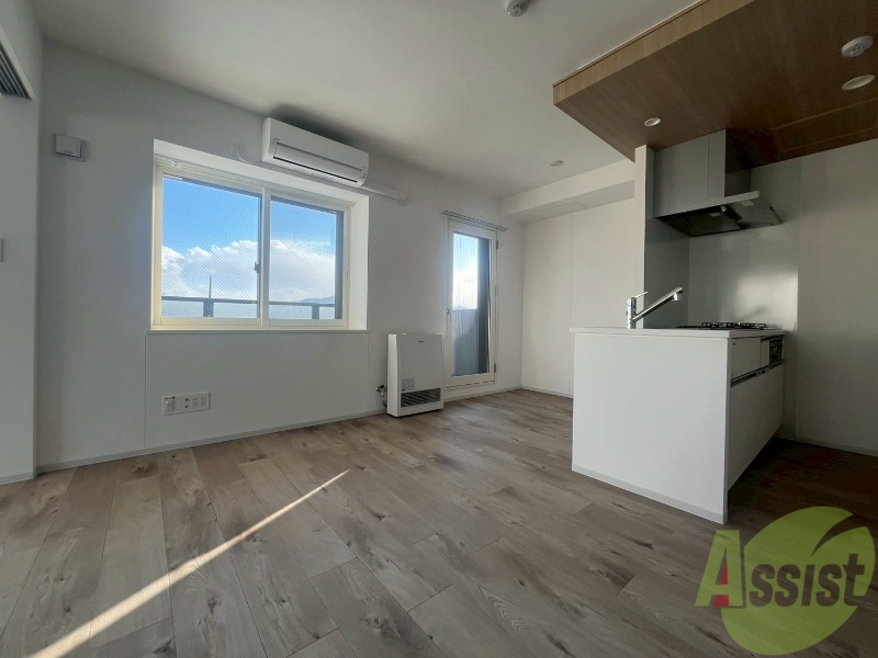 居室・リビング　広くてキレイなお部屋が広がっていて、充実した生活が送れそう。