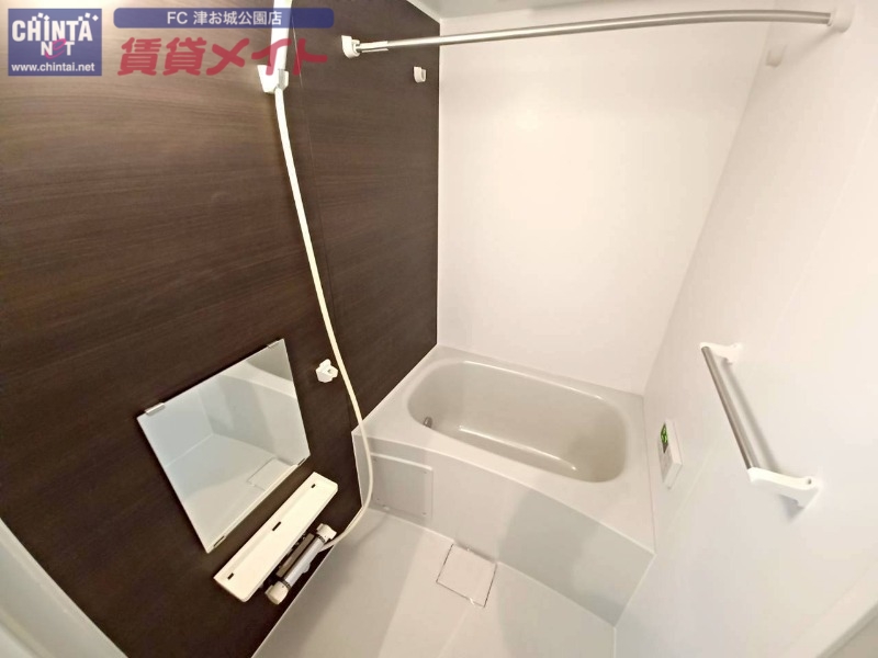 バス・シャワールーム　同じ物件、別部屋の写真です