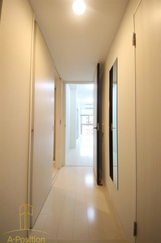 玄関　セレニテ本町グランデ