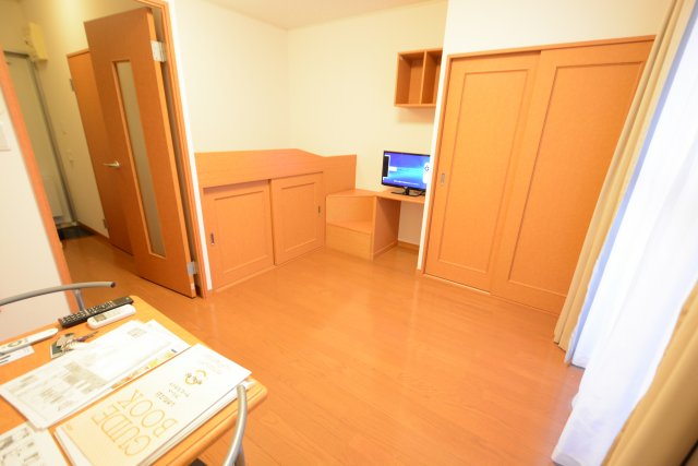 居室・リビング　エアコン付きで初期費用を抑えられます♪