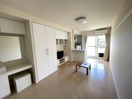 居室・リビング　※別号室の写真です