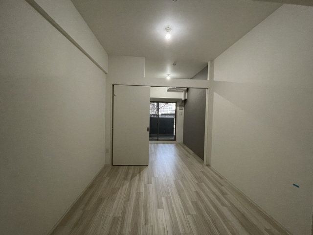 居室・リビング　写真は同マンションの別のお部屋のものです