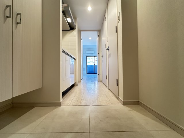 玄関　詳細は、RISUMO江坂本店までお問合せください♪