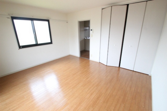 居室・リビング　※別部屋の写真です