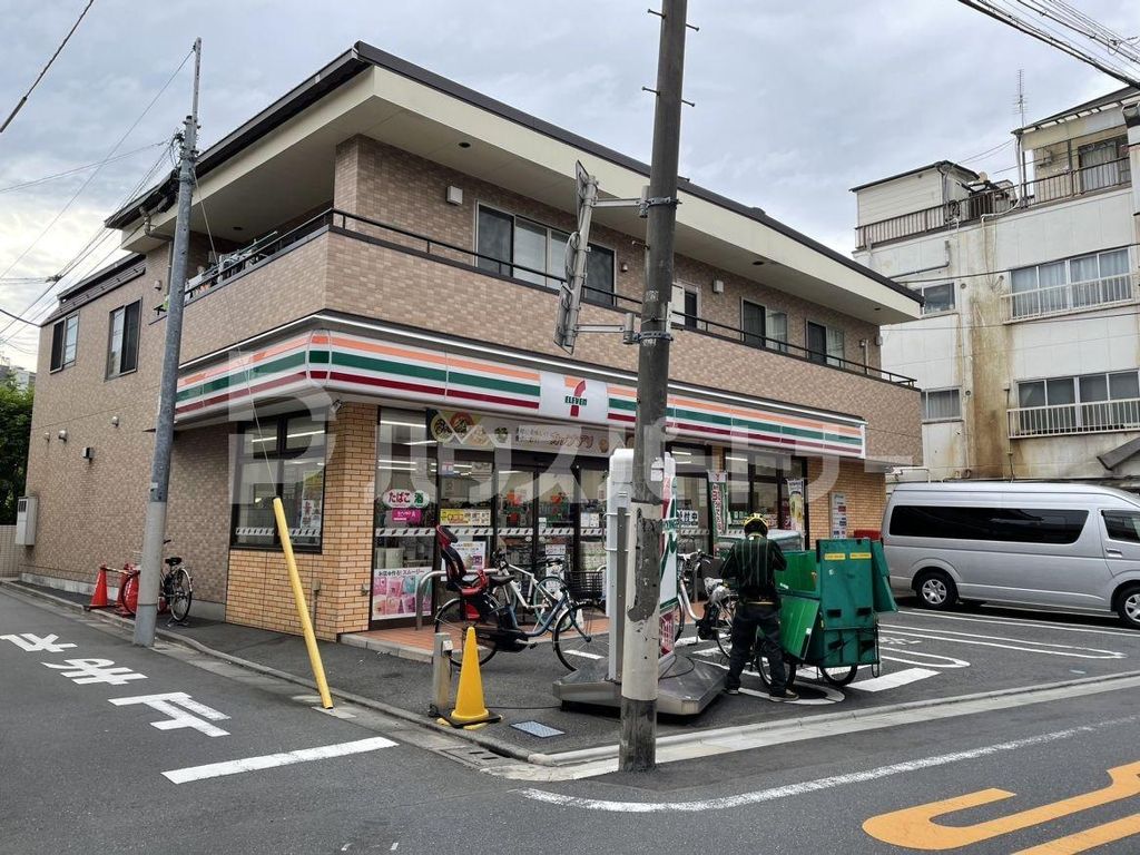 コンビニ　セブンイレブン　豊島池袋本町3丁目店（コンビニ）まで120m