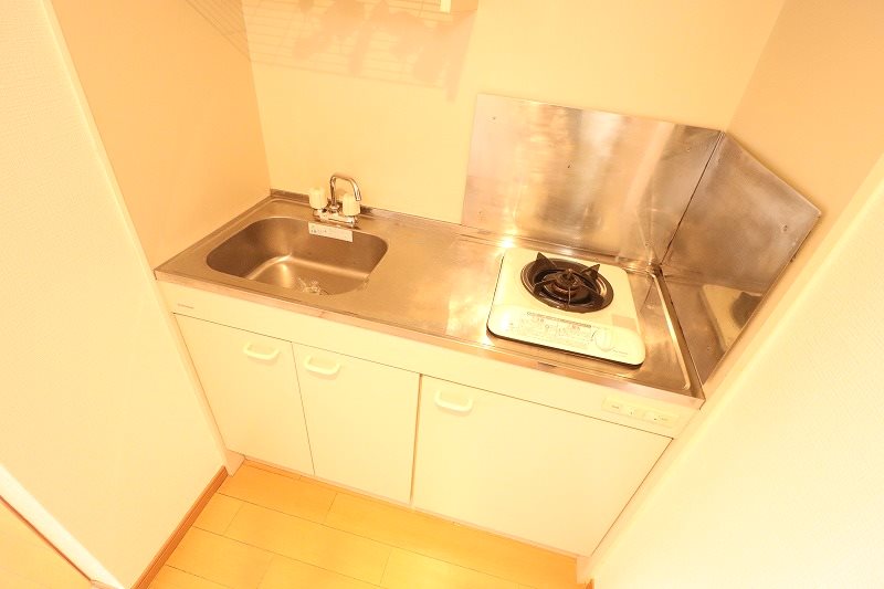 キッチン　別部屋の写真使用