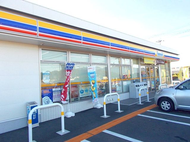 コンビニ　ミニストップ（コンビニ）まで300m