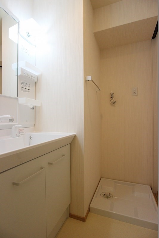 洗面設備　大人女子に必須の脱衣所とシャンプードレッサーです。