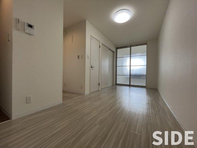 居室・リビング　※別号室参考画像