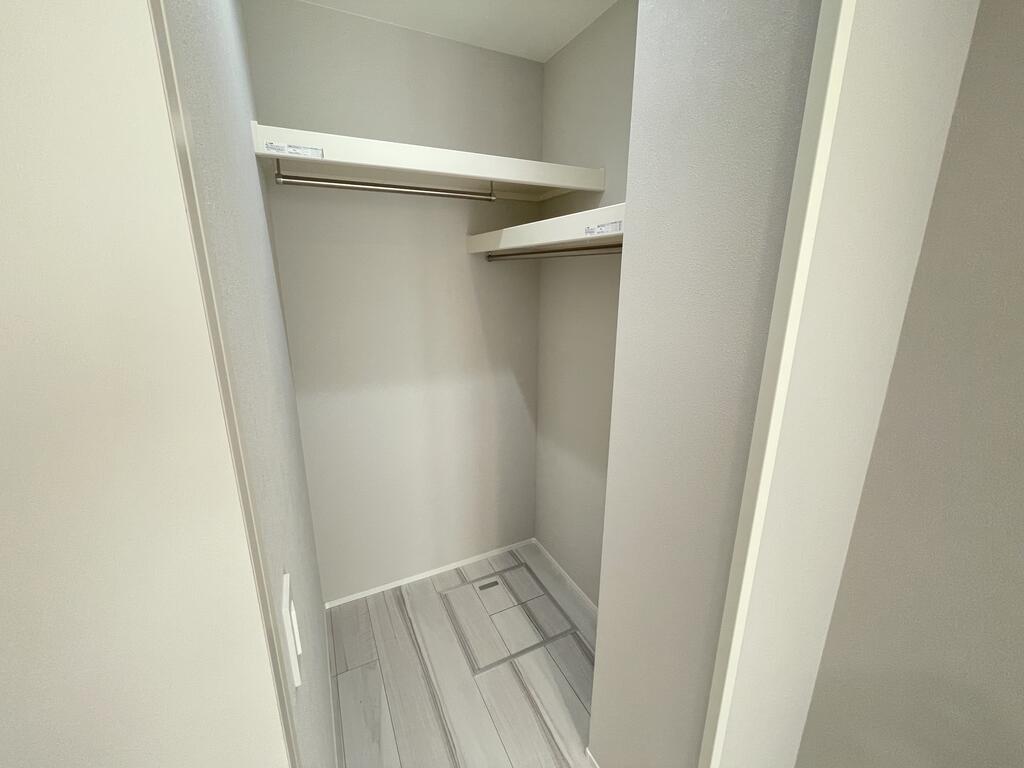 収納　ウォークインクローゼット