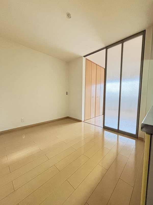 居室・リビング　※掲載情報と物件の現況が異なる場合、現況を優先するものとしま