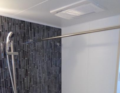 バス・シャワールーム　浴室乾燥機