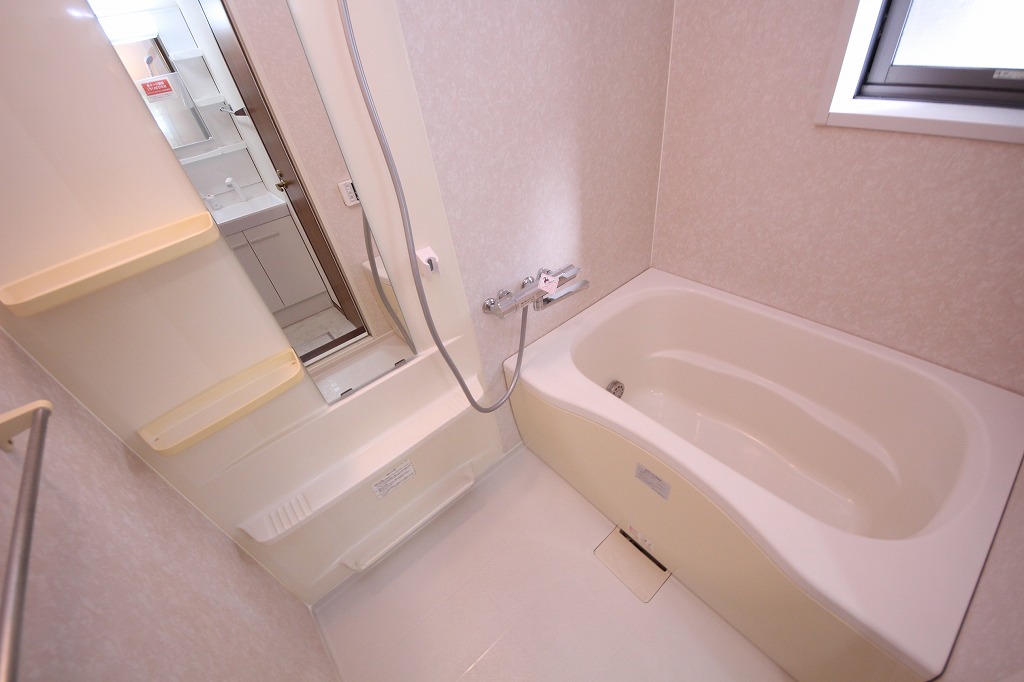 バス・シャワールーム　お風呂で日々の疲れを落としましょう