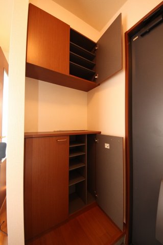 収納　玄関収納です