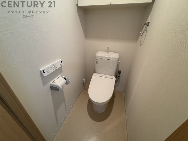 トイレ　温水洗浄便座付き♪