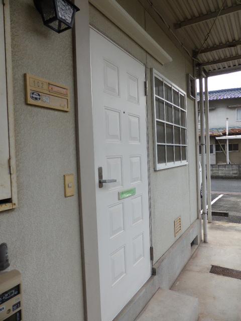 エントランス　玄関ドア