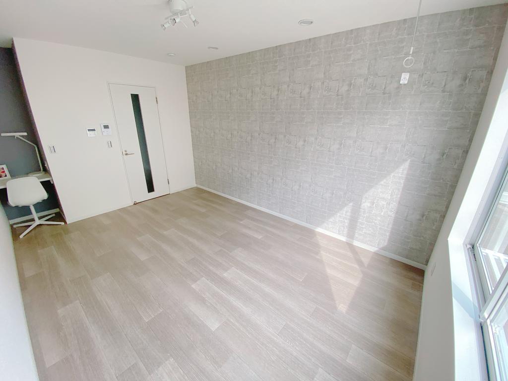 居室・リビング　広々8帖のワンルームです♪