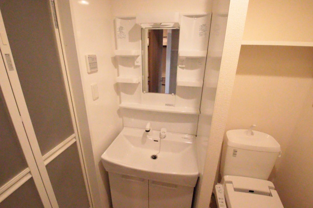 洗面設備　※別室の参考写真の為、現況優先です。