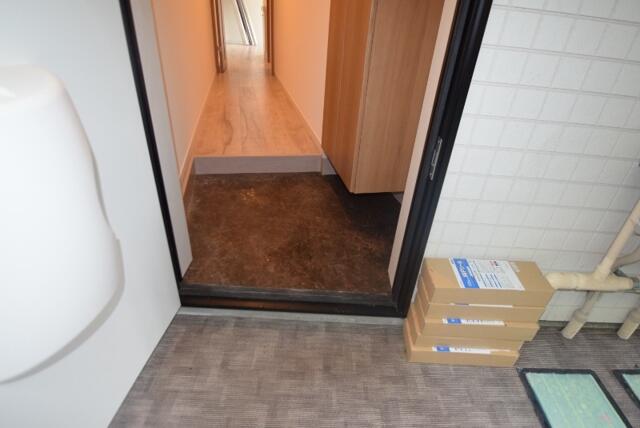 玄関　他室参照