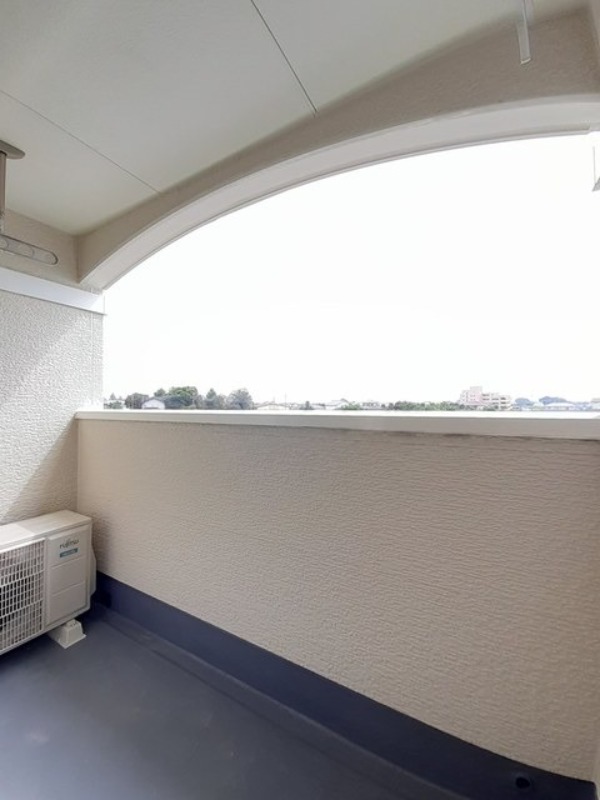 バルコニー　図面と現状に相違がある場合には現状を優先