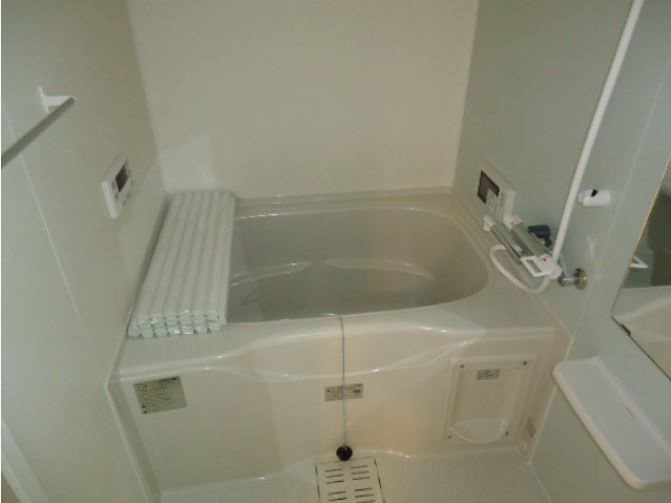 バス・シャワールーム　浴室乾燥機付きです