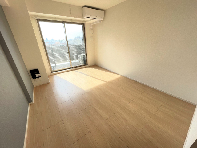 居室・リビング　南向きの明るいお部屋です