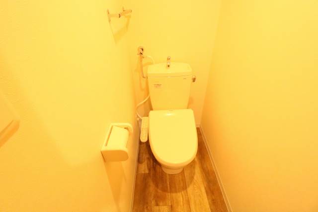 トイレ　トイレ、ウォシュレット付き！