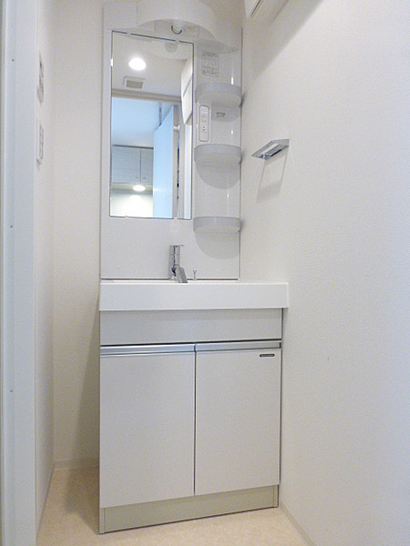 洗面設備　※別部屋の参考写真です。