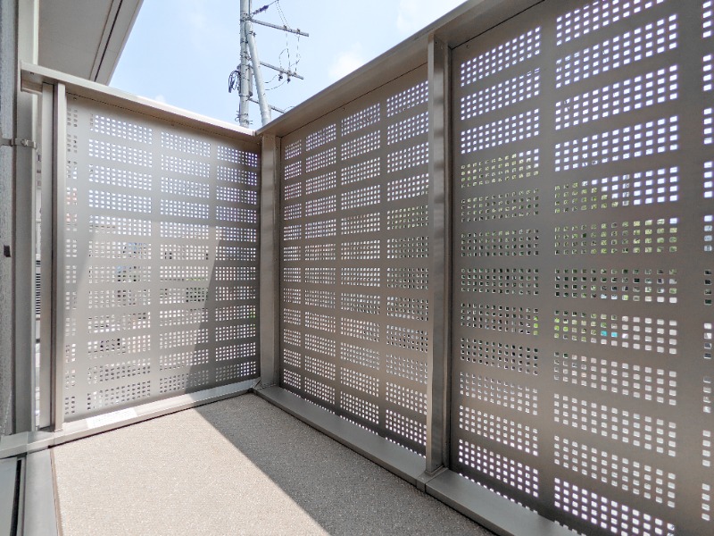 バルコニー　図面と現状に相違がある場合には現状を優先