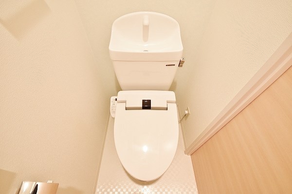 トイレ　★温水洗浄便座付トイレ★