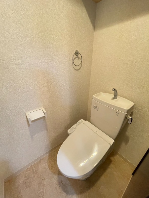 トイレ　７０１号室写真となります