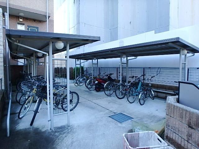 その他　★屋根付き駐輪場★